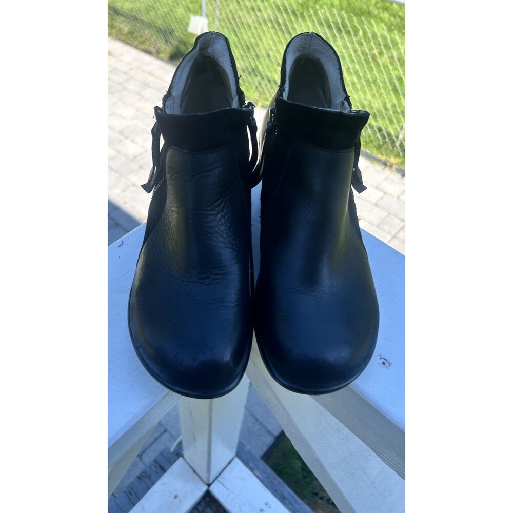 Jambu Womenโs Size 8.5 M Black Leather Suede Side Zip Ankle Boots Comfort Shoes